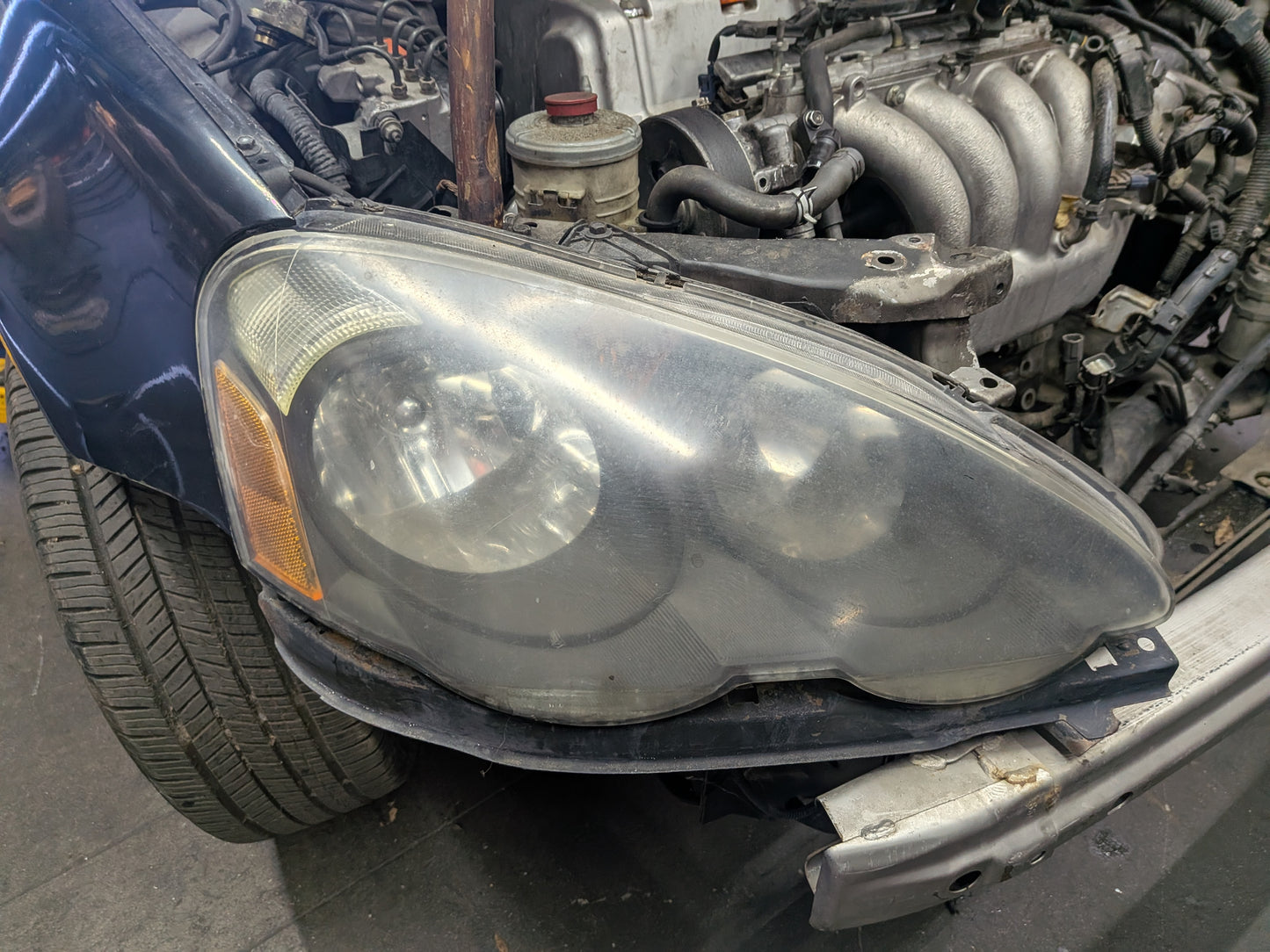 02-04 RSX passenger side Headlight "used"