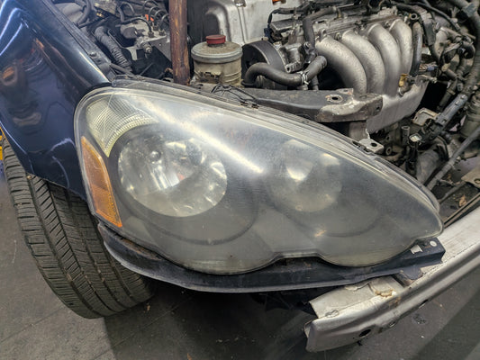 02-04 RSX passenger side Headlight "used"